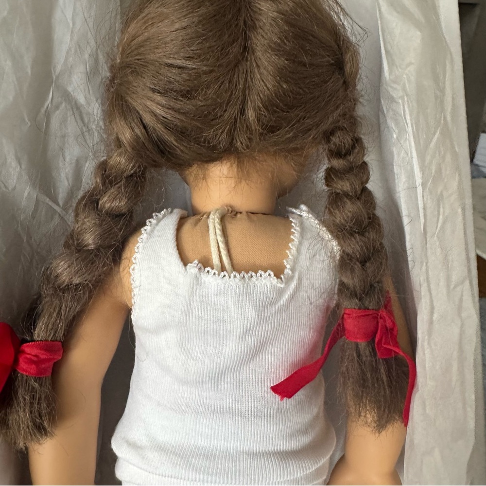 American Girl Molly Doll & Book - Picture 11 of 16